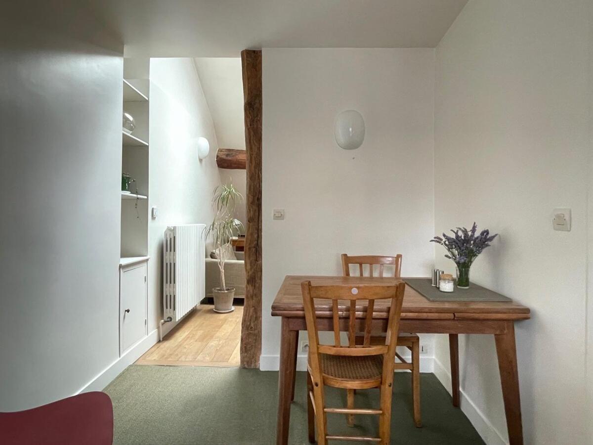 Appartement Le Marais Vue Et Metro Ligne 1, 11 Et Rer A, B *