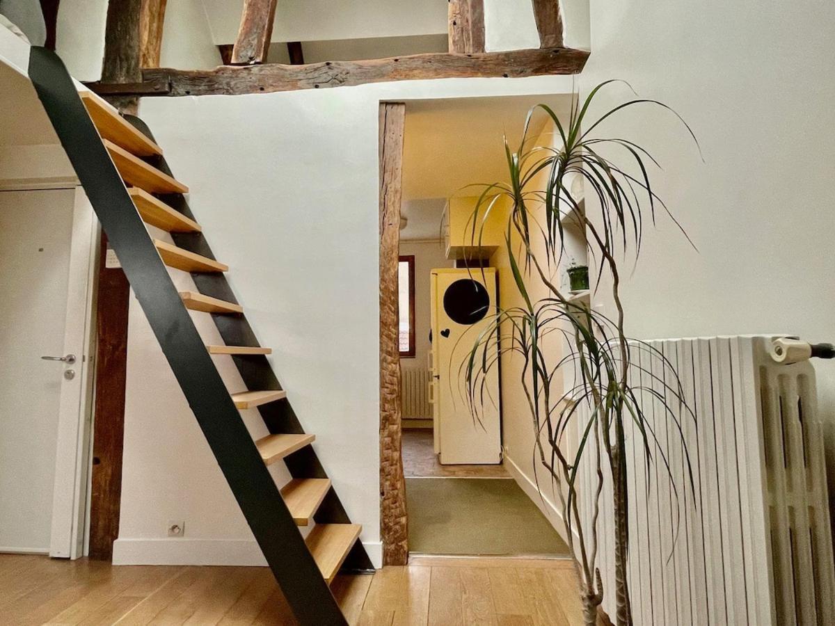 Appartement Le Marais Vue Et Metro Ligne 1, 11 Et Rer A, B